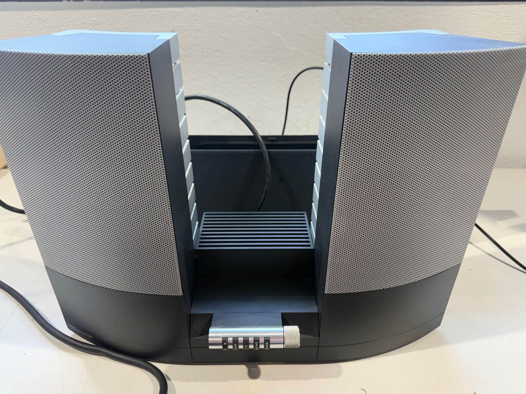 Bang & Olufsen Radio: Bang & Olufsen Beocenter 2 et Beolab 2000 – Usato da Coeuve venduto da ABsold 2