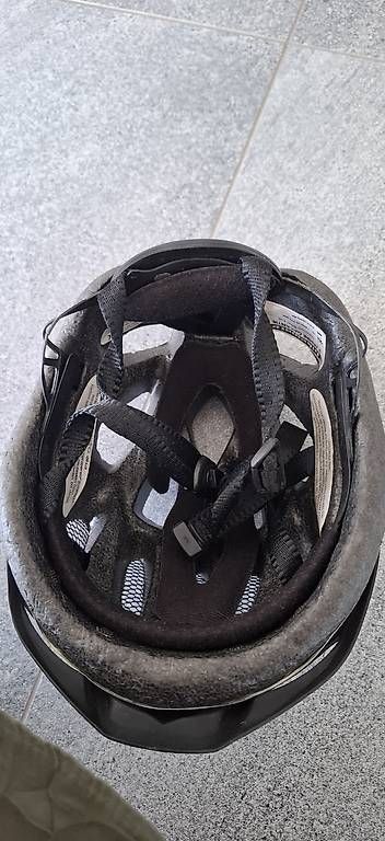 Caschi: Casco bicicletta  – Usato da Davesco-Soragno venduto da che_6rwb 2