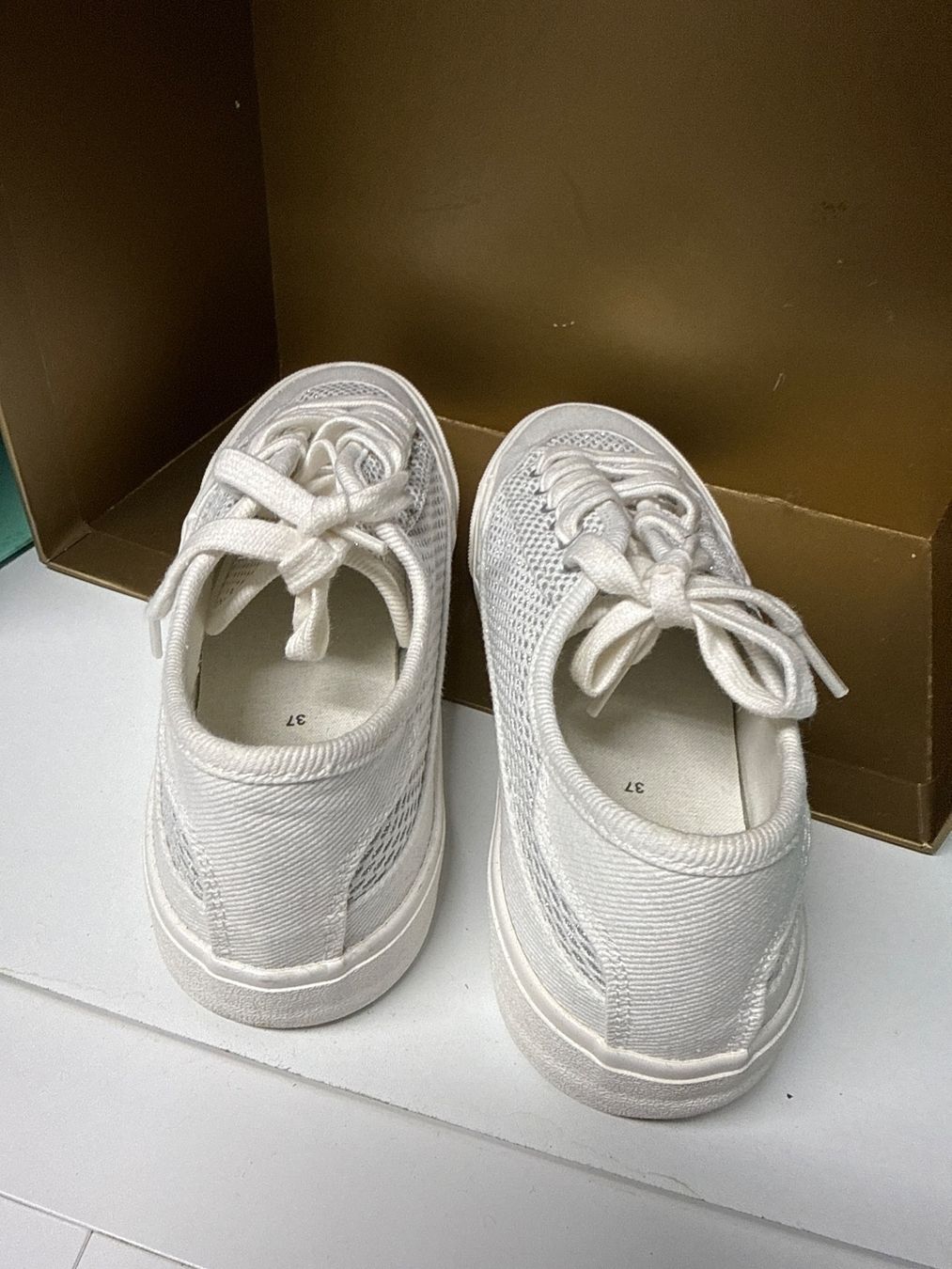Scarpe da donna: SCHUHE ZARA gr 37 – Usato da Birr venduto da WalkyriaM 1