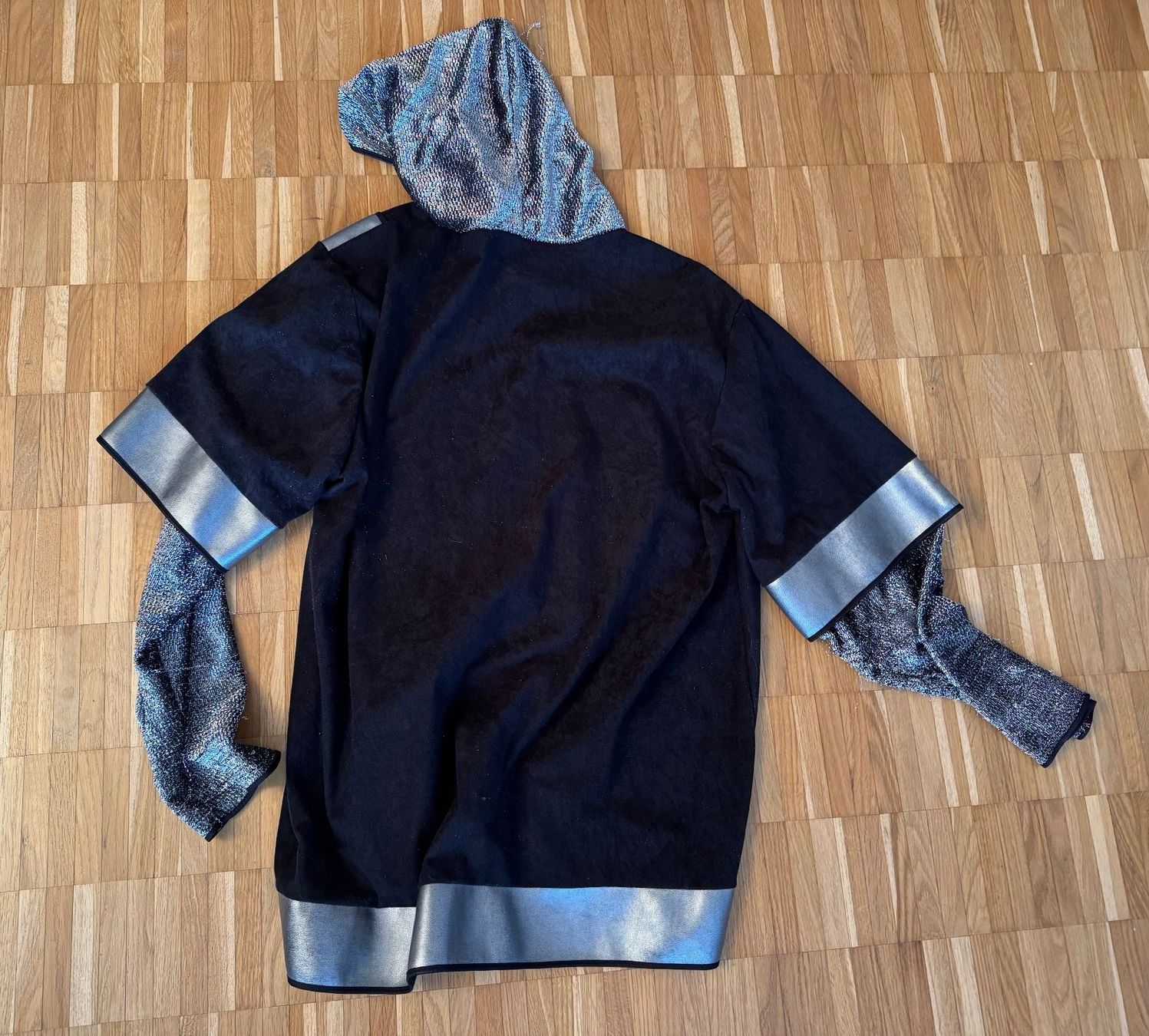 Costumi: Fasnachtskostüm Ritter – Usato da Luzern venduto da lbreu 3