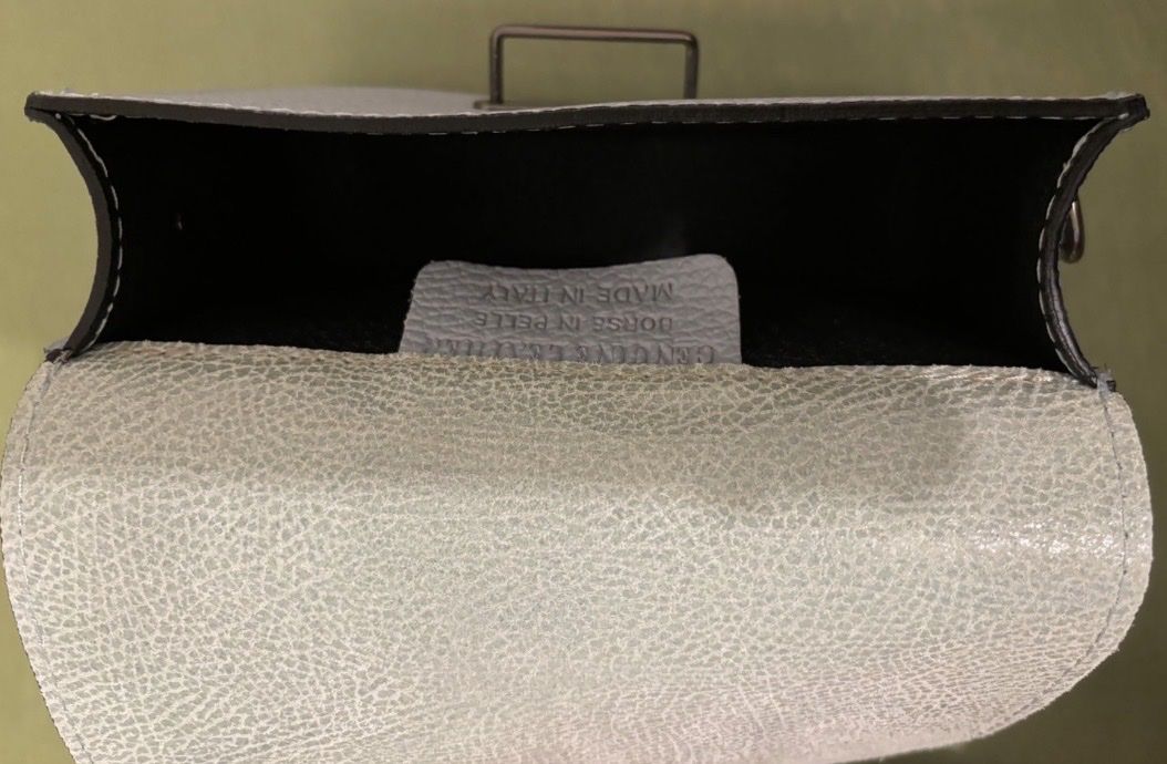 Borse da donna: Hellblaue Umhängetasche / Bauchtasche aus Leder – Usato da Oberengstringen venduto da kandidi 6