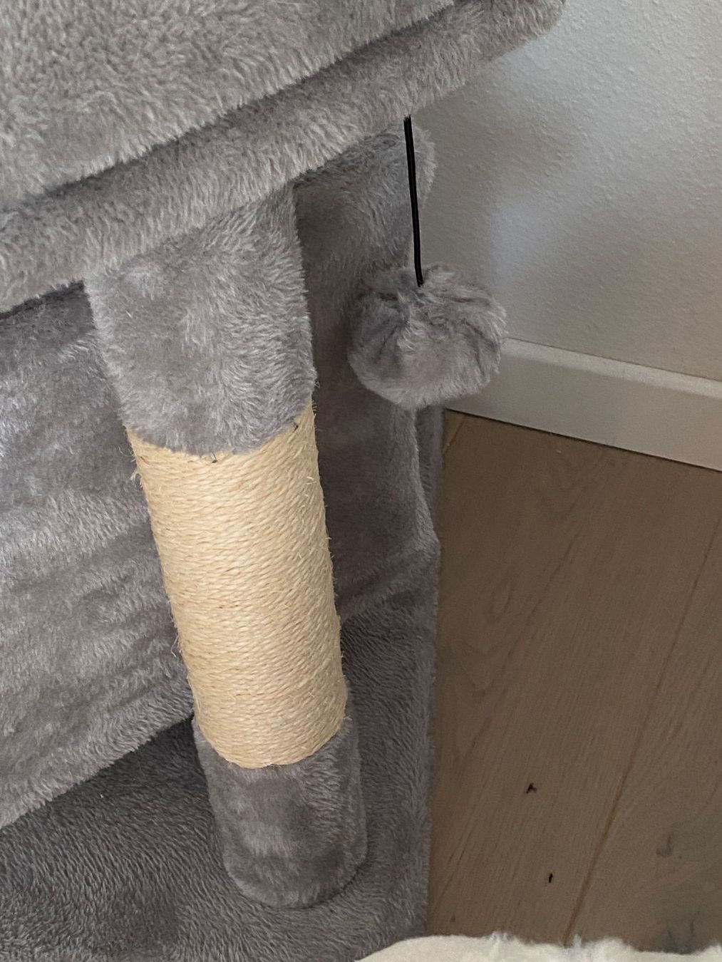 Katzenbaum - Kratzbaum: Katzenbaum - wie neu! – Neu (gemäss Beschreibung) aus Zürich von DeeJayJay 2