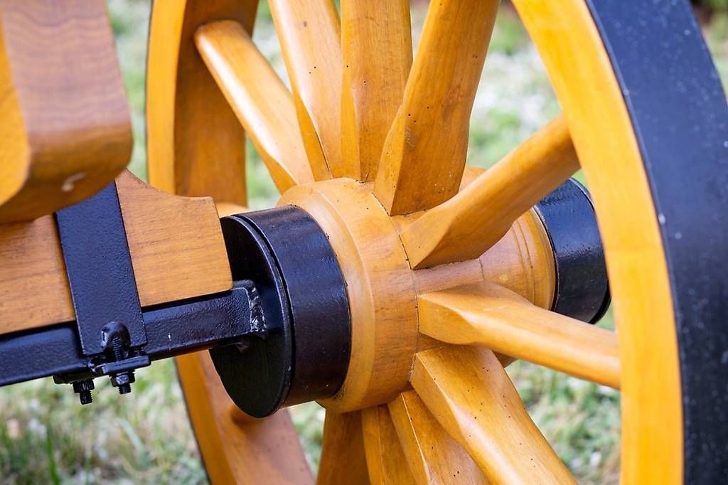 Tutte le decorazioni: Kanone - Deko Gusseisen – Usato da Grabs venduto da Milmo-MW 1