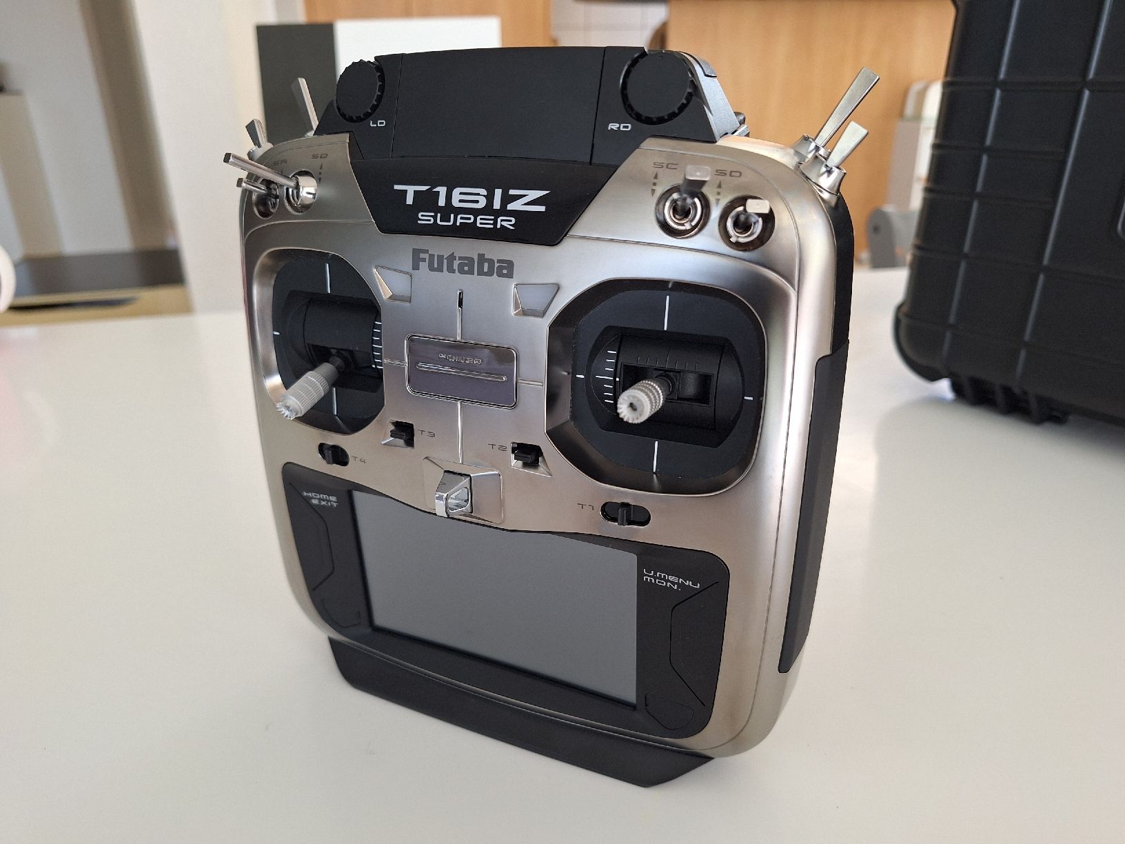 Futaba Telecomando: Futaba T16IZ Super, comme neuf, avec mallette! – Nuovo (secondo la descrizione) da Missy venduto da Heli1565 3