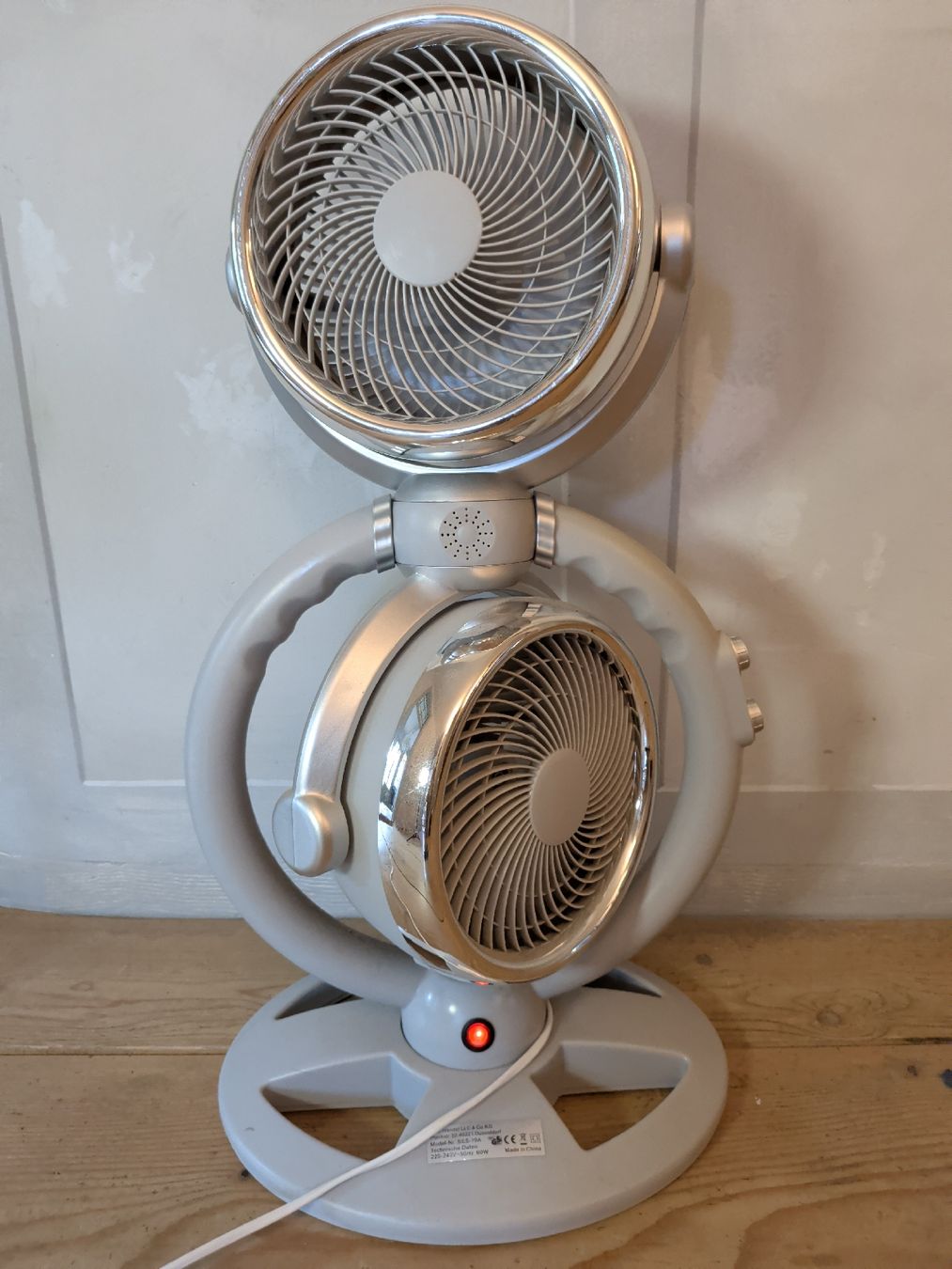 Ventilatoren: Standventilator grau mit zwei Gebläsen – Gebraucht aus Dietfurt von Subforce1853 8