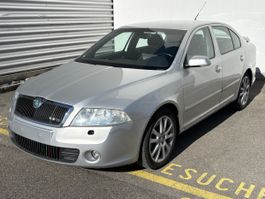 Skoda Octavia RS Limousine silber akzeptabler Zustand 200PS