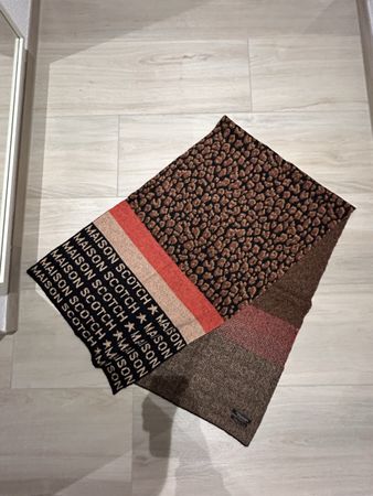 Maison Scotch Winterschal, warm und stylisch für kalte Tage!