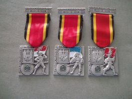 3 Abzeichen - Feldschlösschen Stich - 1991 / 1992 / 1997