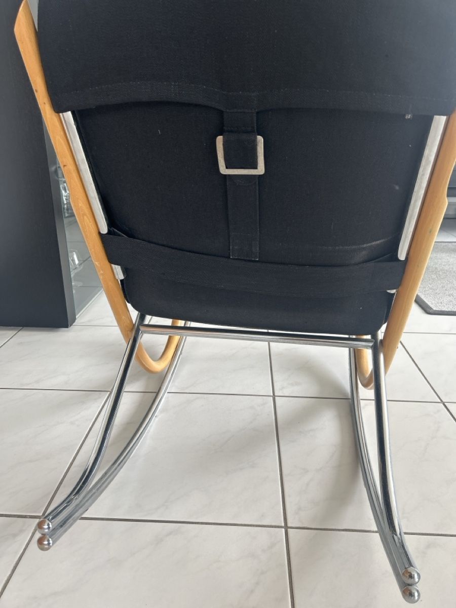 Strässle Poltrone: Original Strässle Lederschaukelstuhl – Usato da Sutz venduto da Fabiennski 1