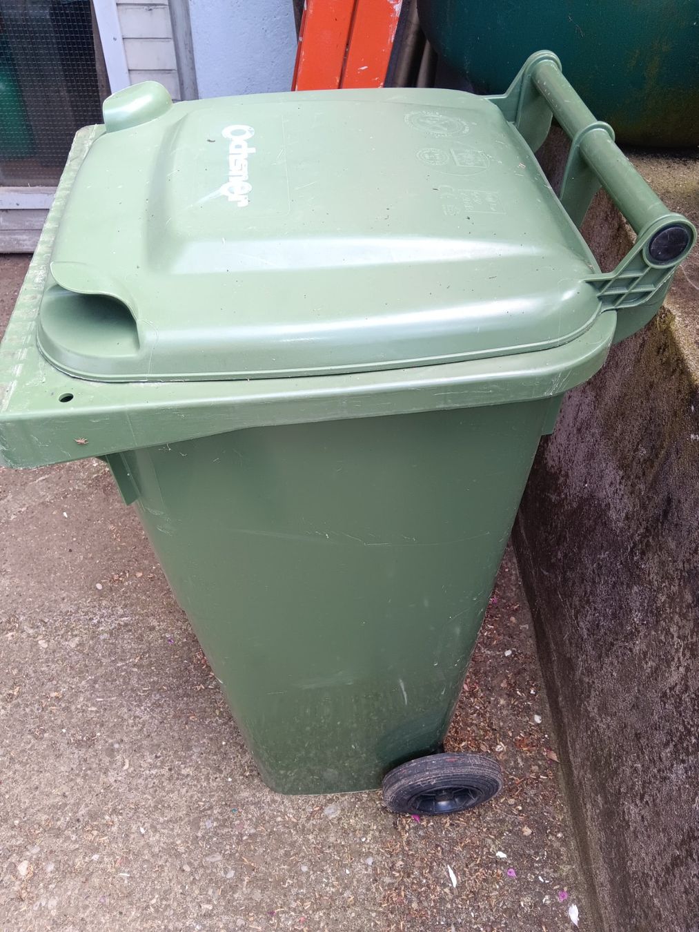 Sonstiges: Grüngut Container 140 Liter – Gebraucht aus Dietikon von Sauber64