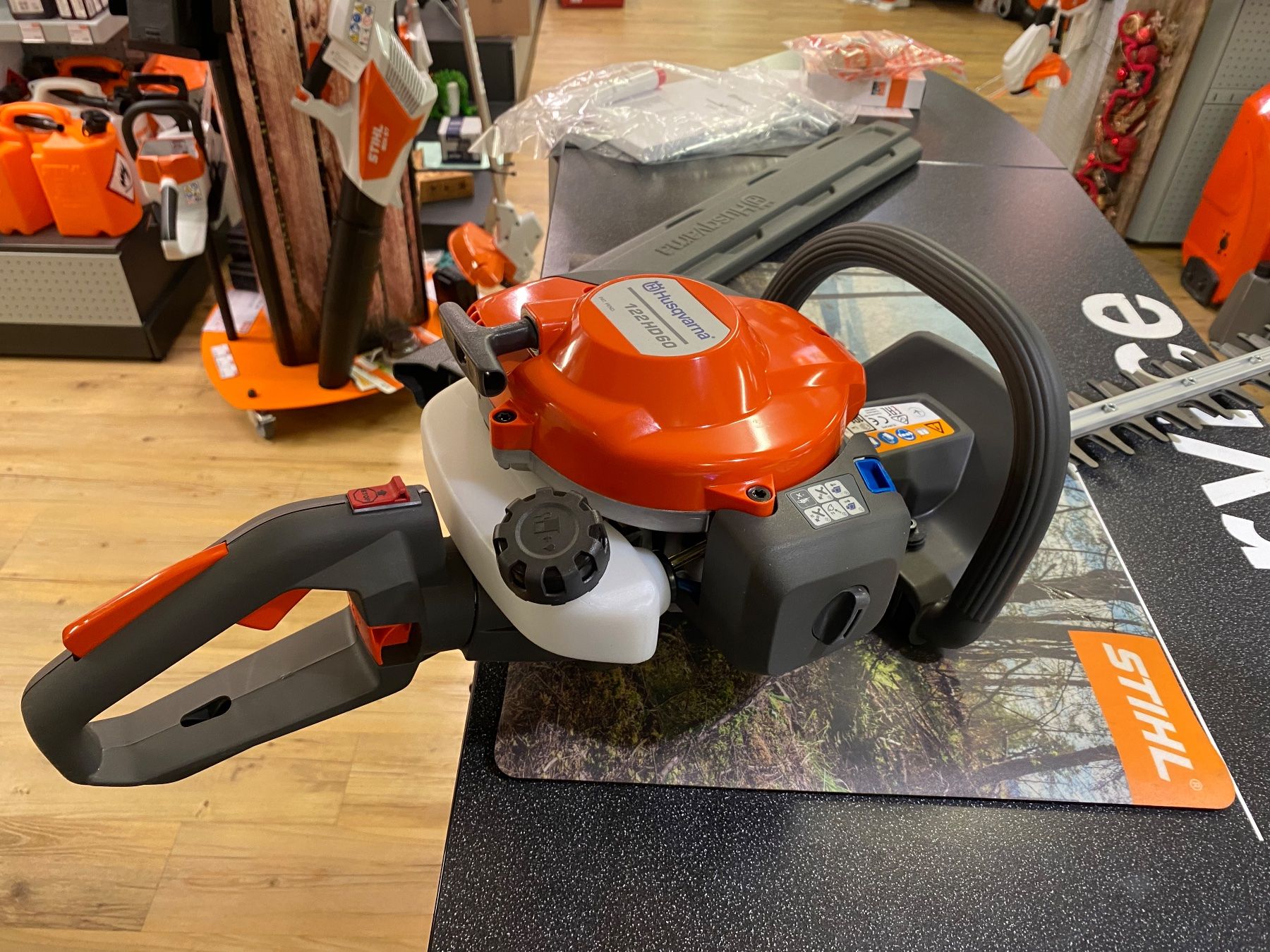 Alle Maschinen: Husqvarna Heckenschere 122HD60 – Neu (gemäss Beschreibung) aus Malters von BachBrun 4