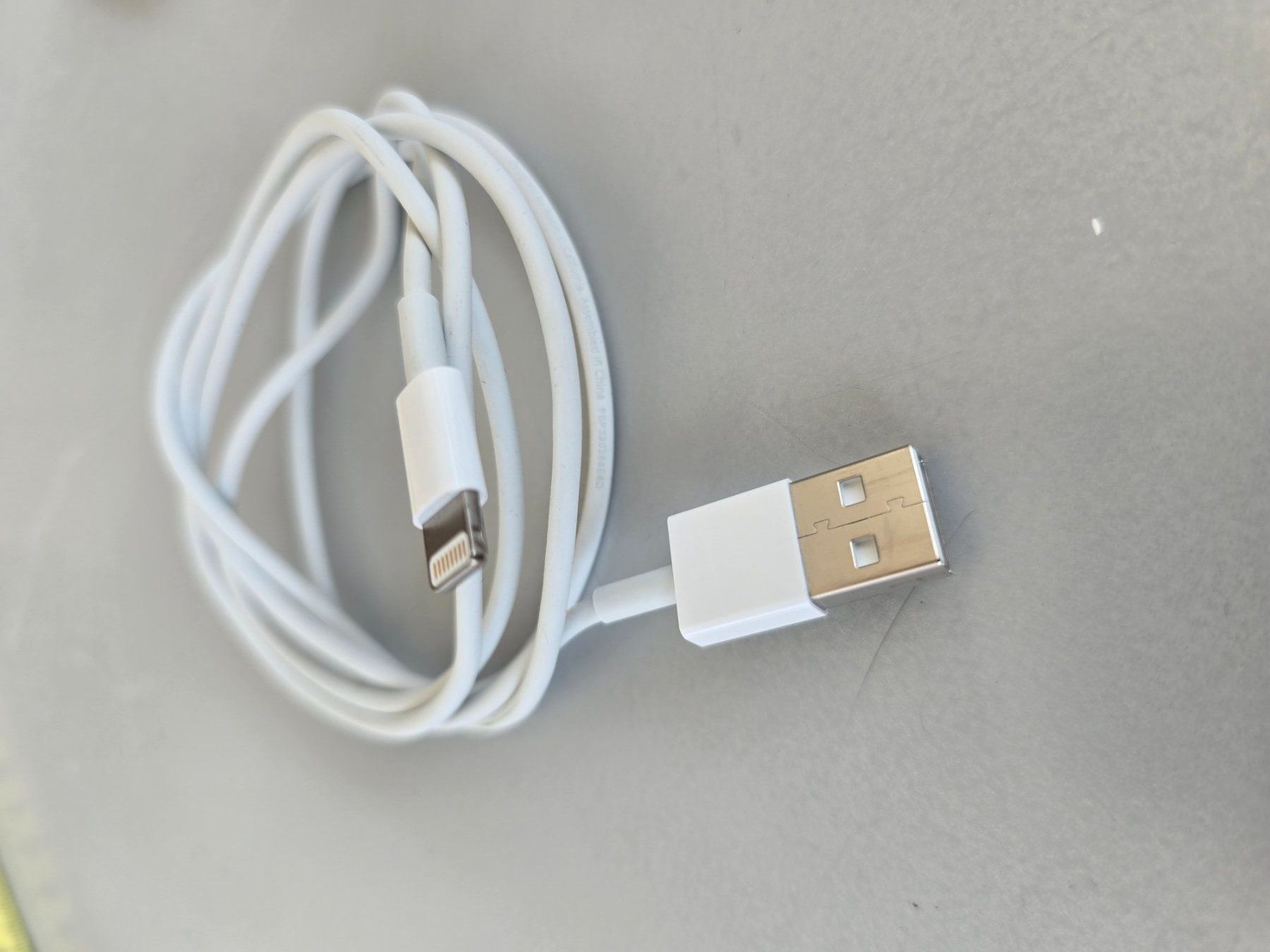 Apple Kabel: Ladekabel für iPhone 1Meter lang weiss – Neu (gemäss Beschreibung) aus Rorschacherberg von Scharfeegge
