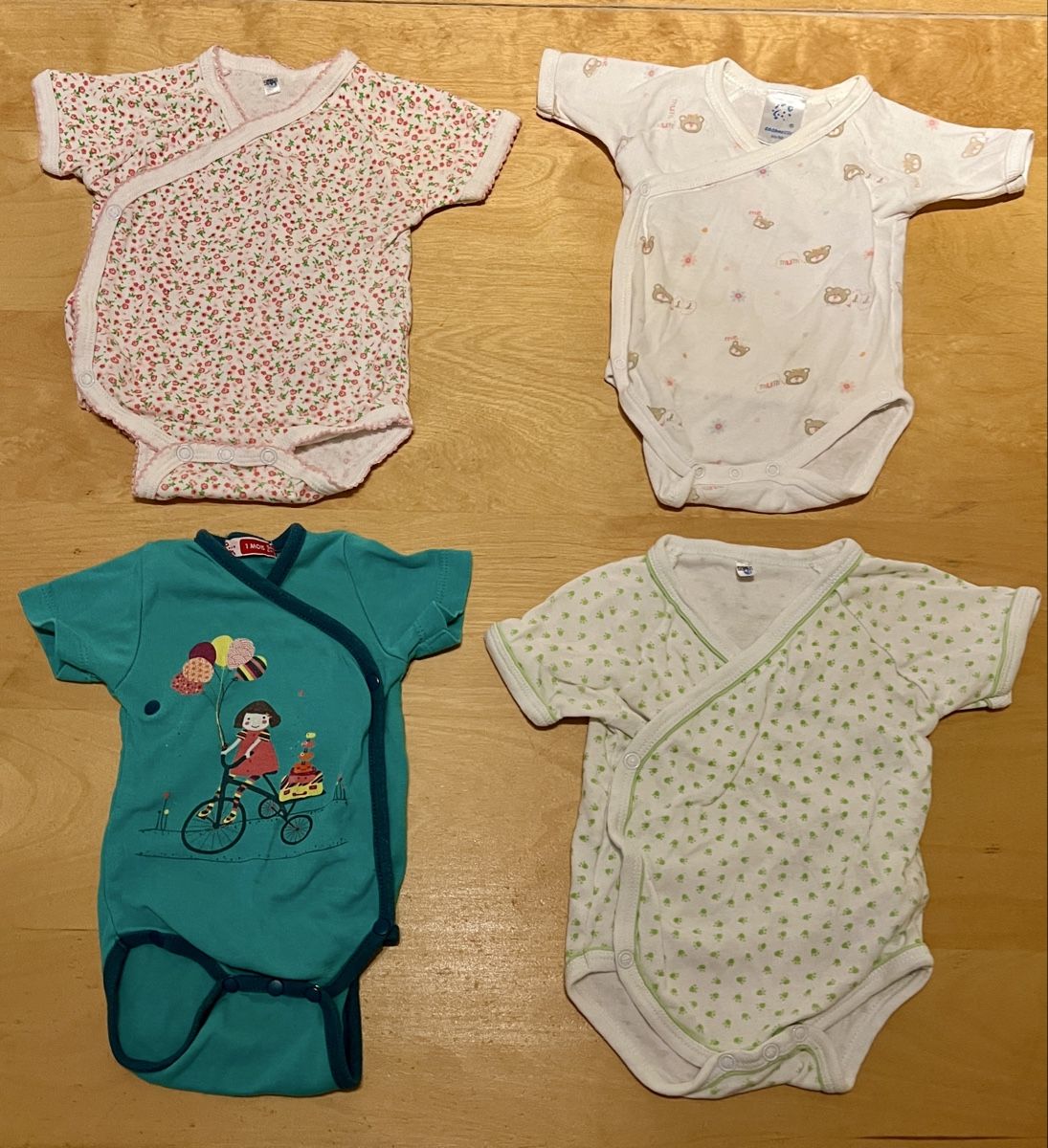 Lotti & Set di vestiti: 10 Kurzarmbodys Grösse 50/56 – Usato da Zürich venduto da Rajkumari 1