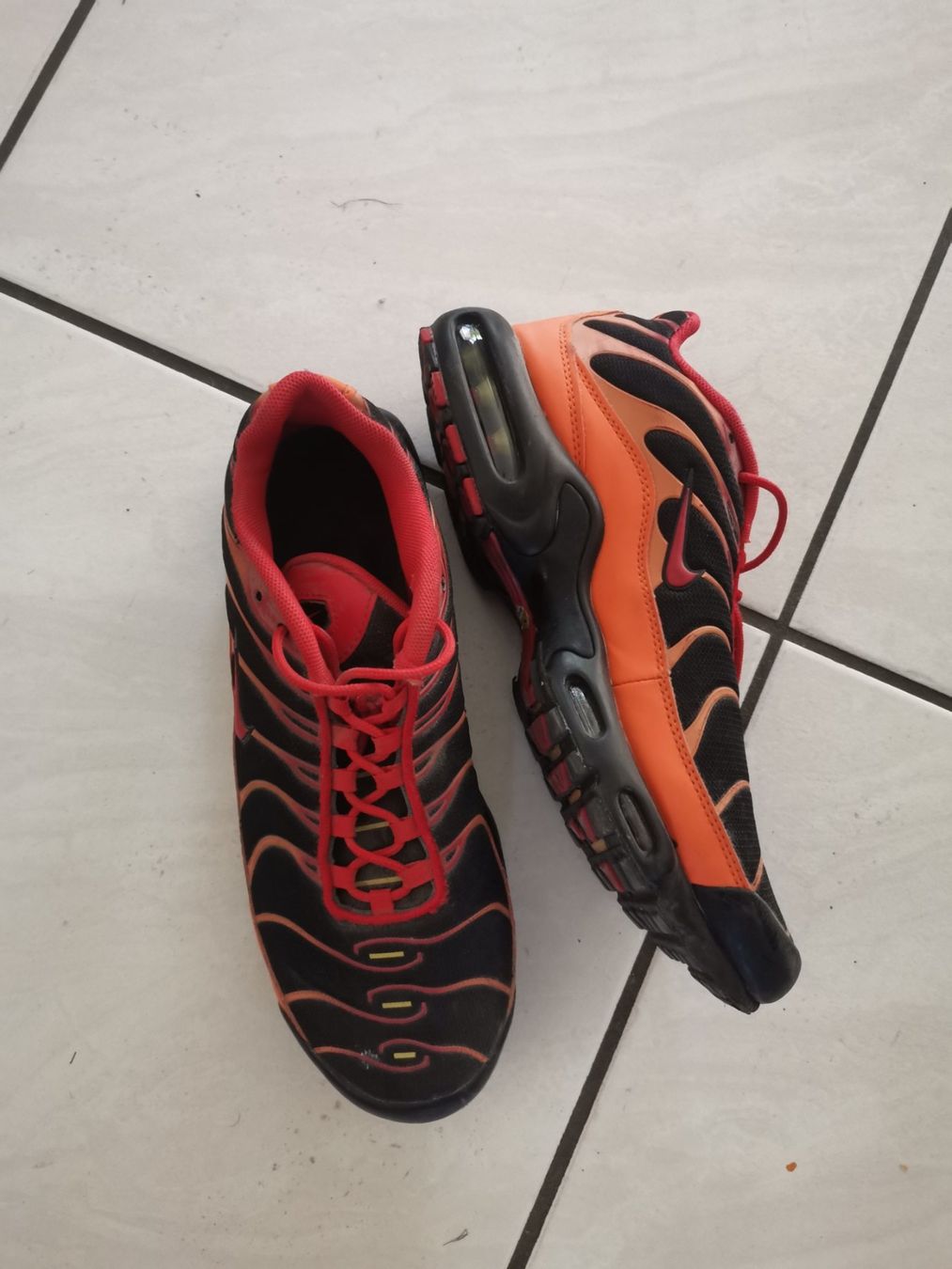 Nike Herrenschuhe: Nike TN Gr. 45 – Gebraucht aus Therwil von JeannysTrendStyle 2