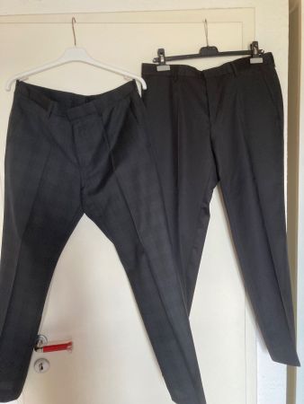 2 Paar elegante Herrenhosen Grösse 50, Hugo Boss