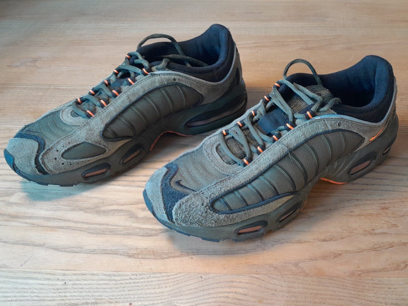 Nike Scarpe da uomo: NIKE Air Max Tailwind, Grösse 45.5, Olive/Orange – Usato da Bern venduto da Gianmar93 3