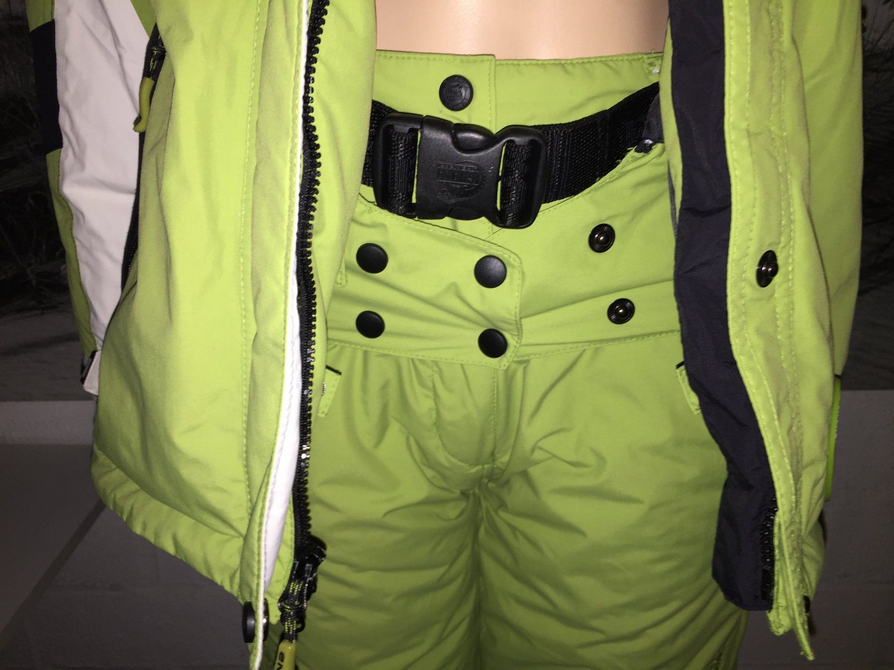 Completi & Tailleur: Ensemble ski /Ski Anzug IGUANA AQUATRAIL Taille/Grosse 34 CH – Usato da Cossonay-ville venduto da Super-Price-Quality 4