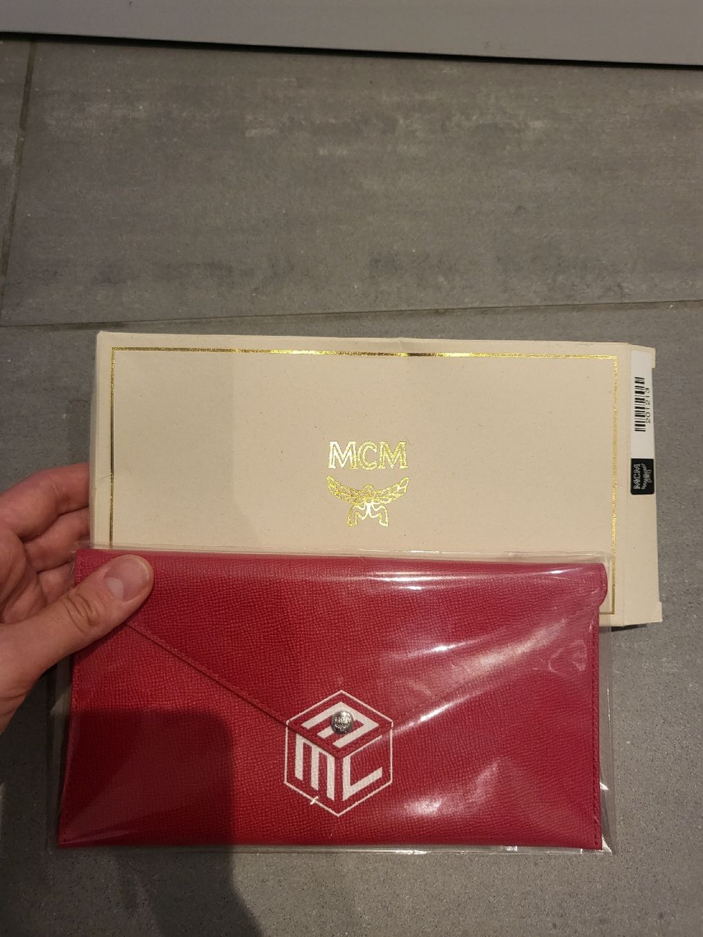 Mcm Sacs: NEUE MCM Pouch Tasche – Neuf avec emballage d'origine à Hellbühl par d.d.d.125