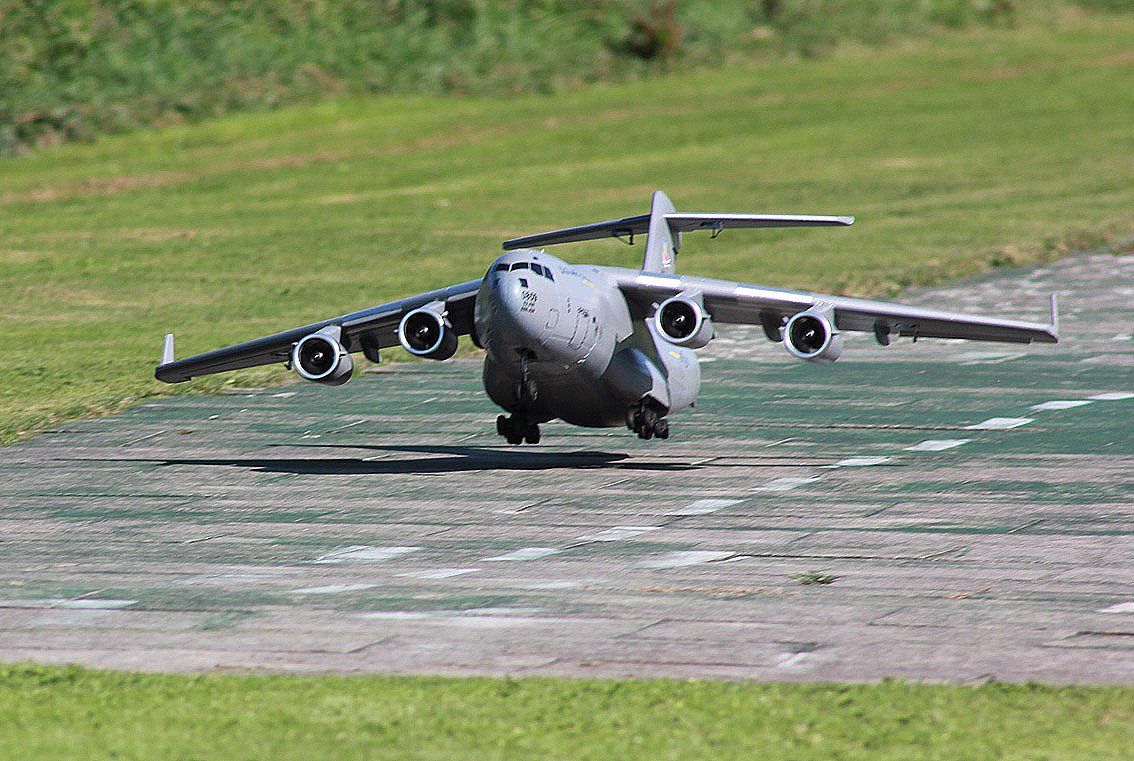 Modellismo RC: C17 Globalmaster 1410mm Spw. mit Heckklappe – Usato da Eschlikon TG venduto da Mitjet 9