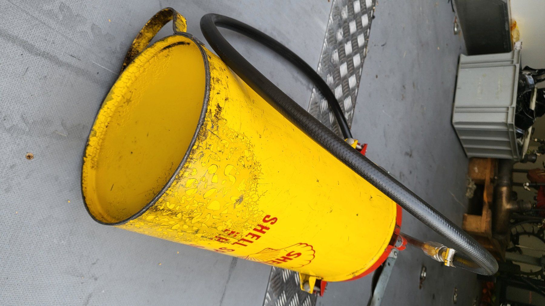 Pompe & Parti di ricambio: Originale Shell-Oelpumpe, funktionstüchtig – Usato da Grenchen venduto da Bosso62 5