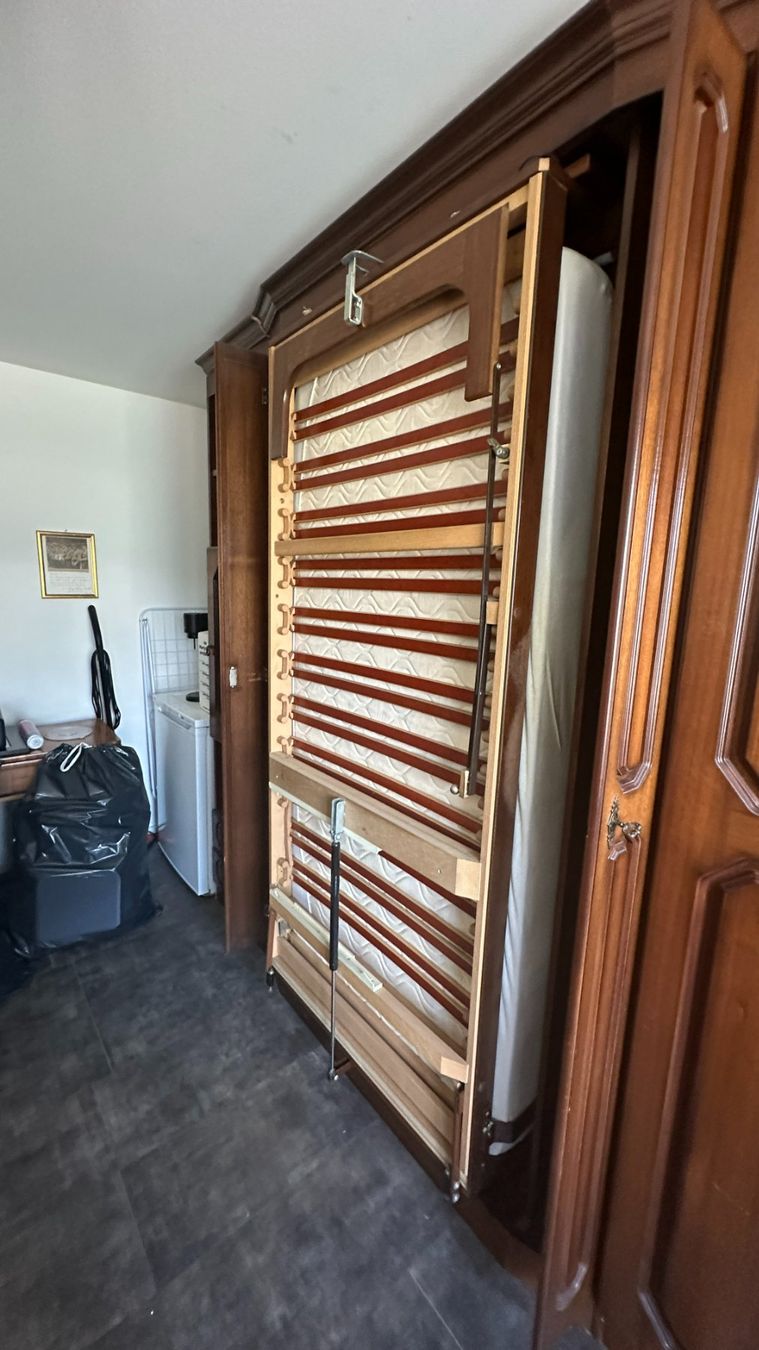 Armoires: Bettschrank Holz braun gebraucht – D'occasion à Basel par Rstoessel 5