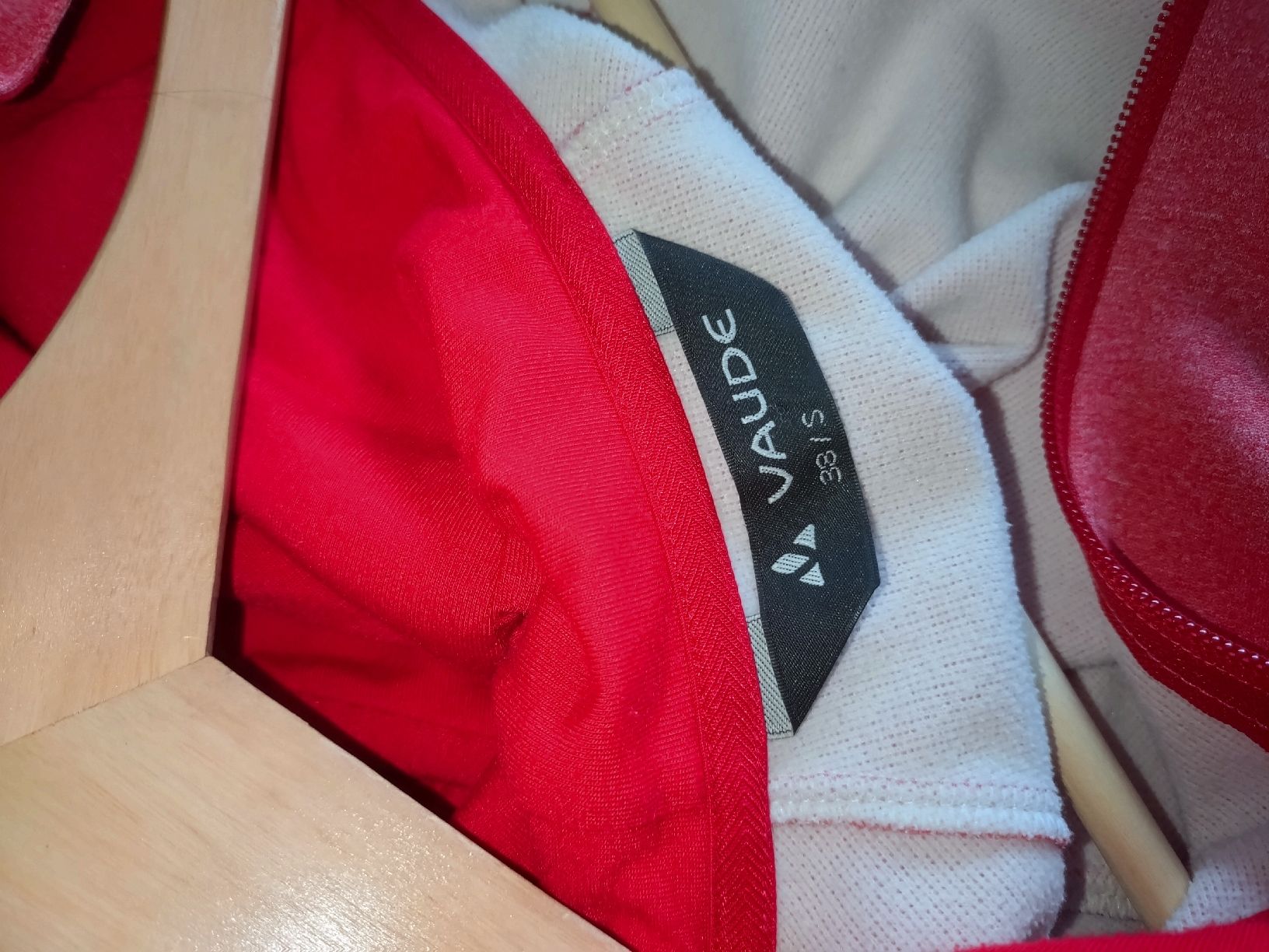 Vaude Giacche: Veste Vaude rose, taille S, Long zip TBE – Usato da Farvagny-le-Grand venduto da LaCaverne 7