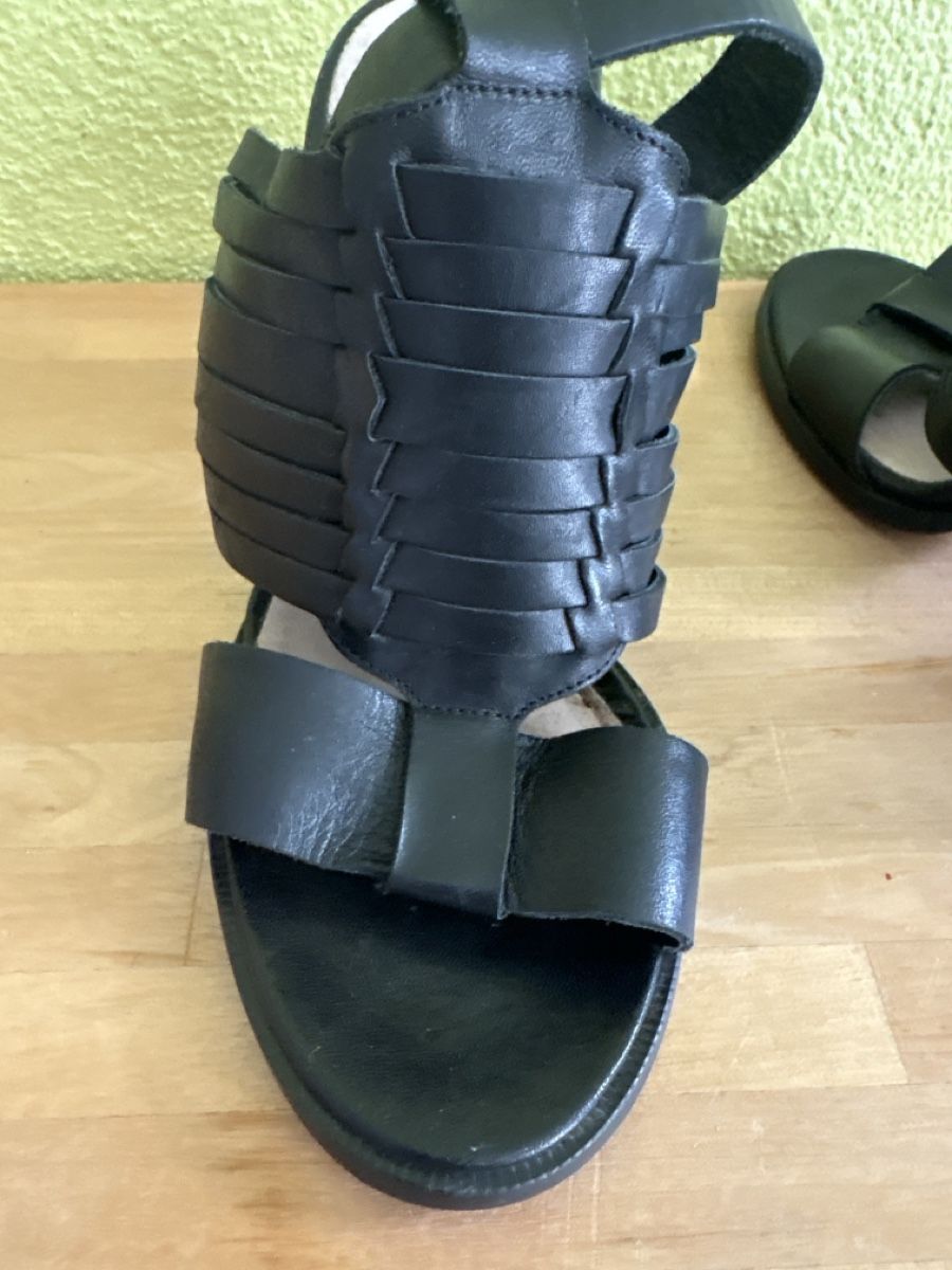 Scarpe da donna: Sandales San Marina cuir taille 35 – Usato da Düdingen venduto da Yellow 1