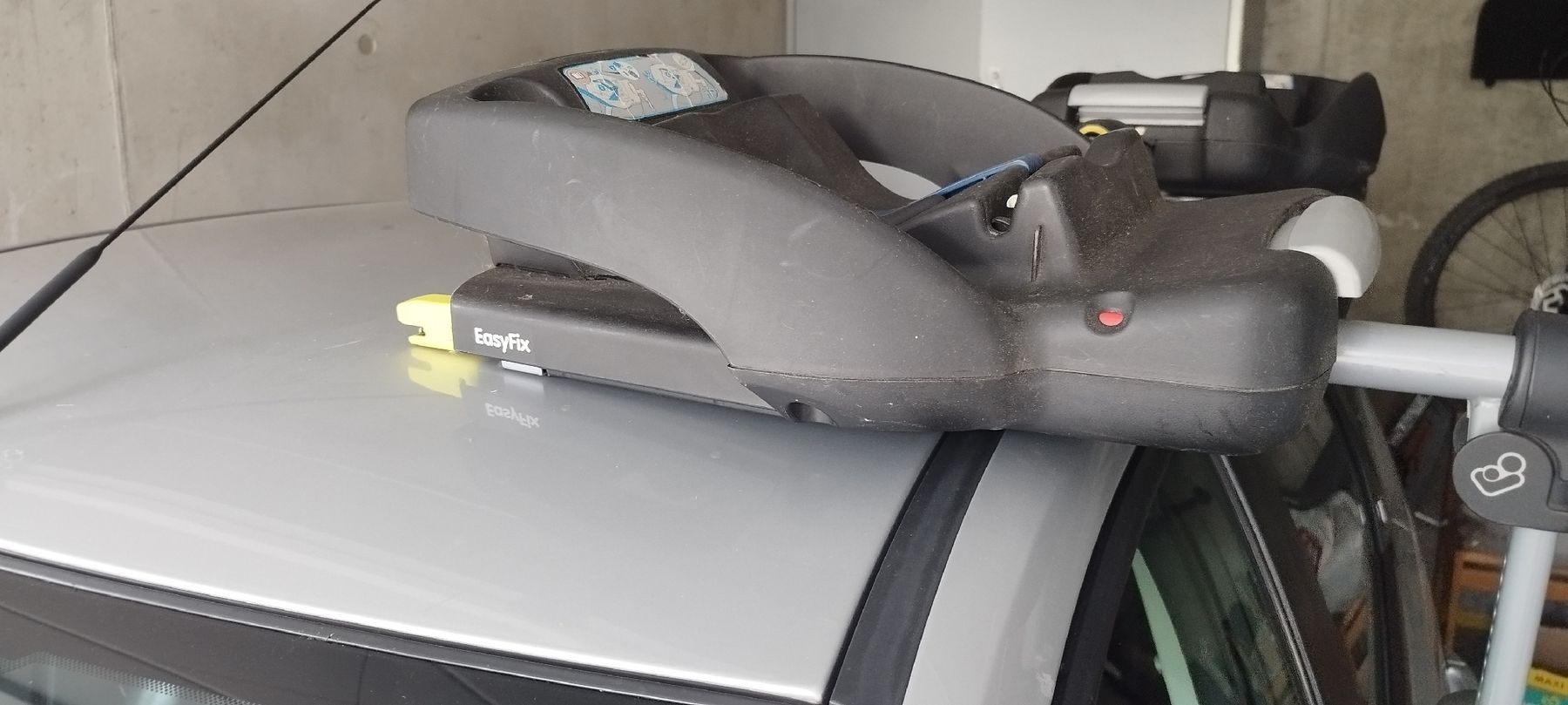 Maxi-Cosi Auto-Kindersitze: EasyFix Basisstation – Gebraucht aus Wilen b. Wollerau von unp_r7qz 2
