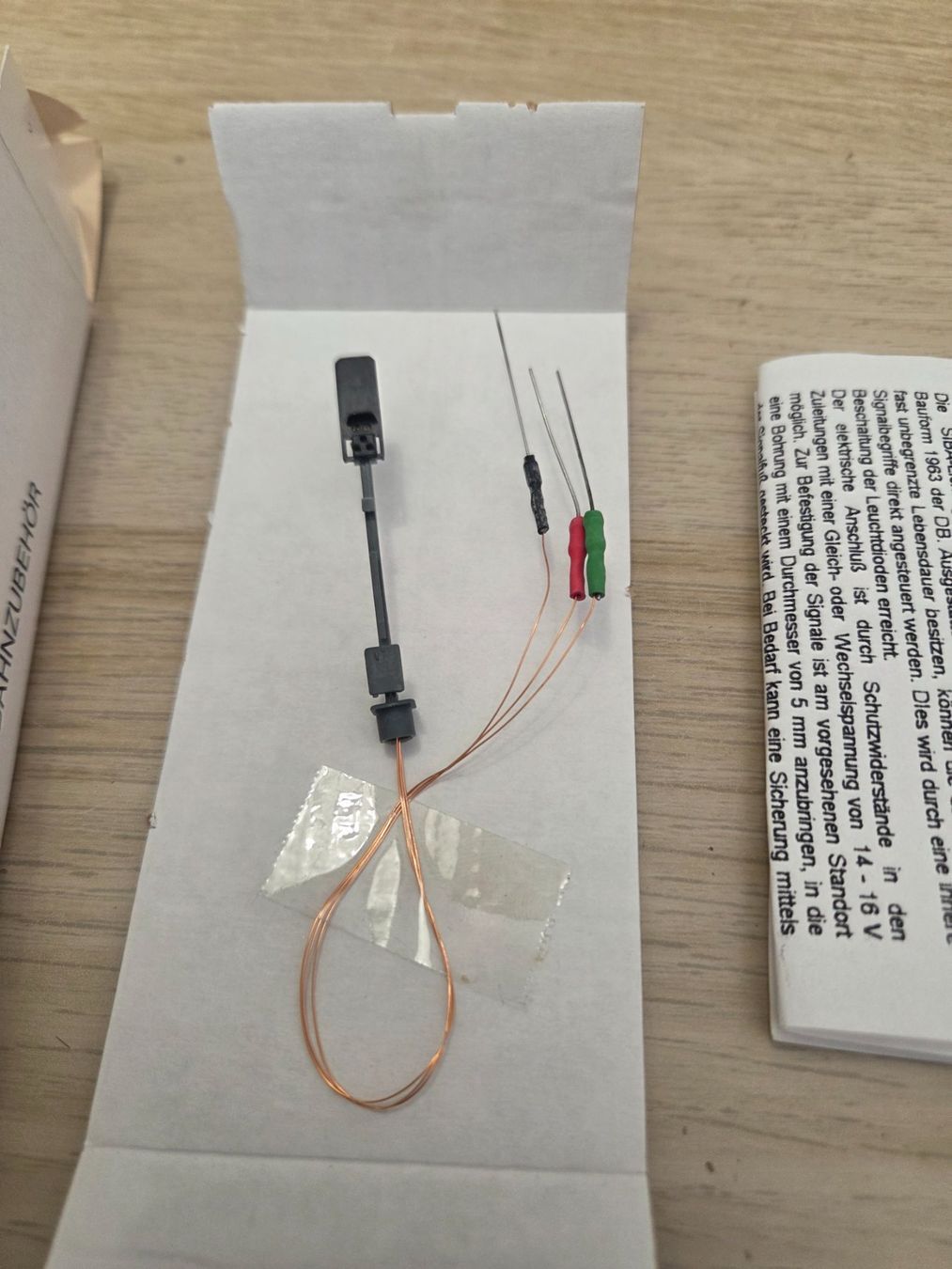 Modellini di ferrovie: Siba N 3207 Licht-Blocksignal – Nuovo e nell'imballaggio originale da St-Aubin-Sauges venduto da Lo_Go 1
