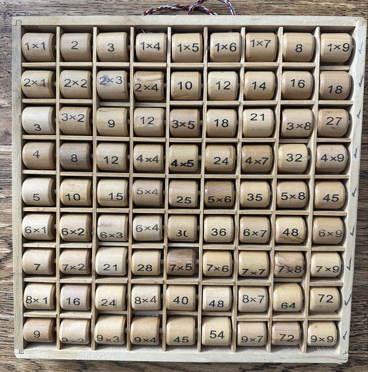 Holz Einmaleins-Tafel 22x22 Cm – Montessori Mathematik-Spielzeug Mit 81 Blöcken, Für Kinder Ab 3