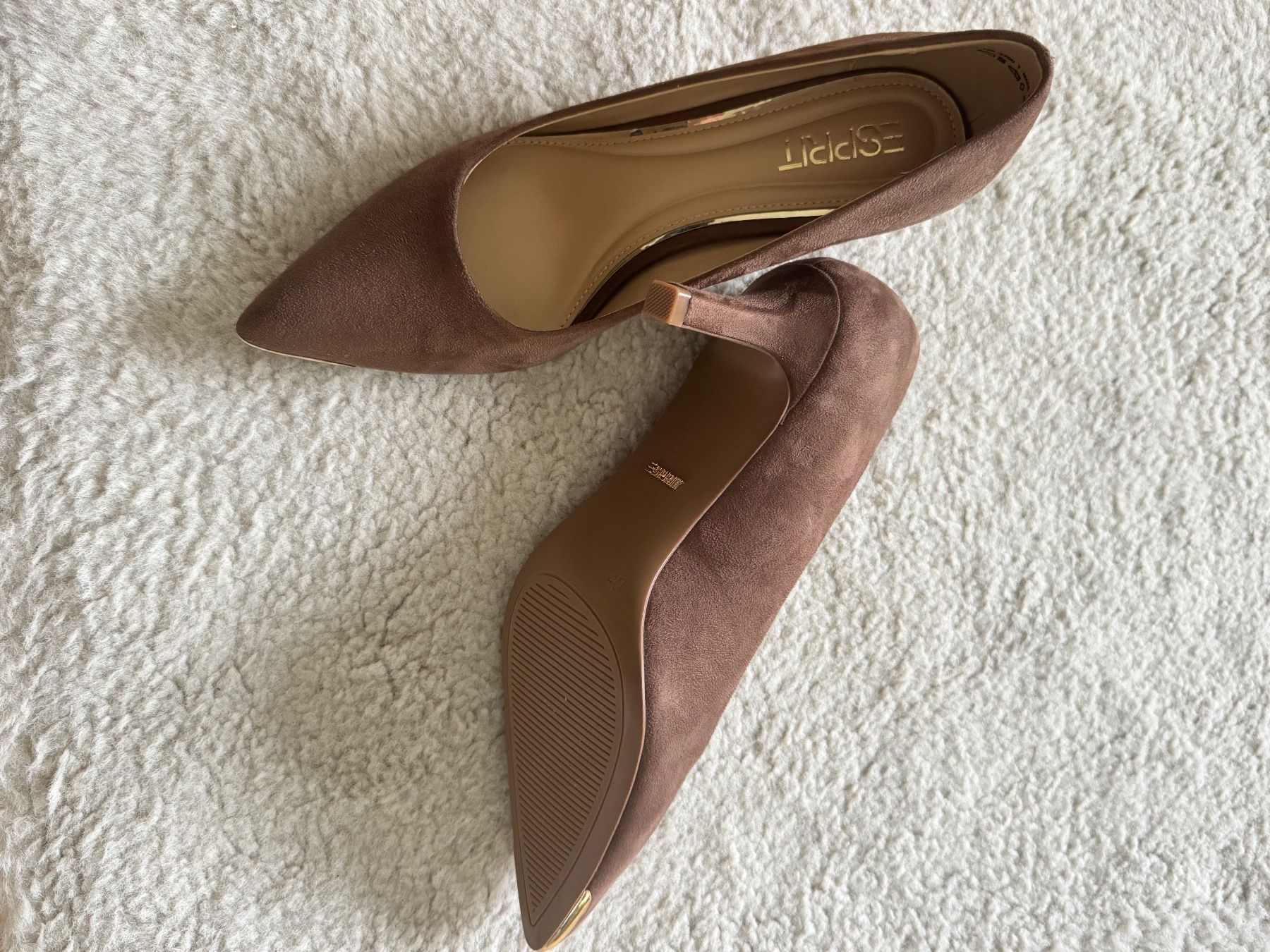 Esprit Chaussures femmes: Esprit Wildleder Pump Gr. 40 UNGEBRAUCHT – Neuf (Voir description) à Bonstetten par sc84 1