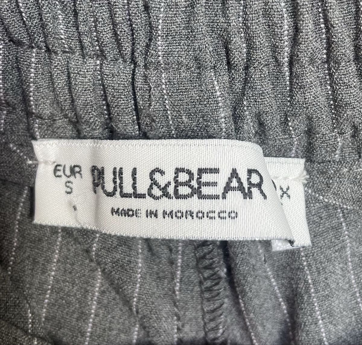 Pull&Bear Pantalons: Pantalon gris rayé - Pull&Bear – Neuf (Voir description) à Corgémont par Leane.Z 2