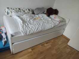 Kinderbett 90 x 200 cm SLÄKT von IKEA, inkl. Matratze