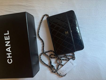 Chanel patent Wallet on Chain