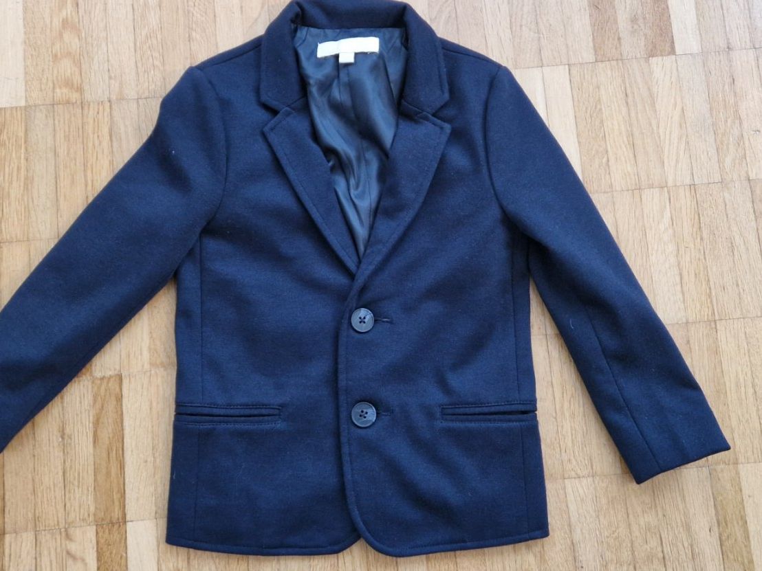 Anzüge: Kleiderset: Blazer mit 2 Hemden, Gr. 104 – Gebraucht aus Luzern von Prusil 2