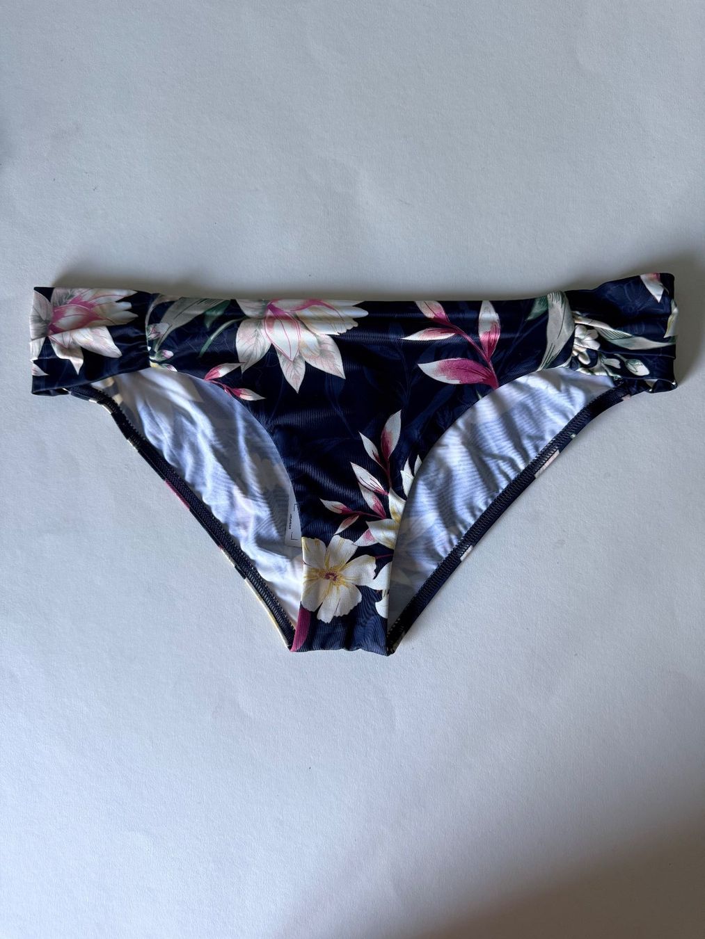 Triumph Maillots de bain & Bikinis: TRIUMPH, Bikini Mini BOTANICAL LEAF, Grösse 40, Blau/Blumen – Neuf avec emballage d'origine à Rudolfstetten par gst_g7xl
