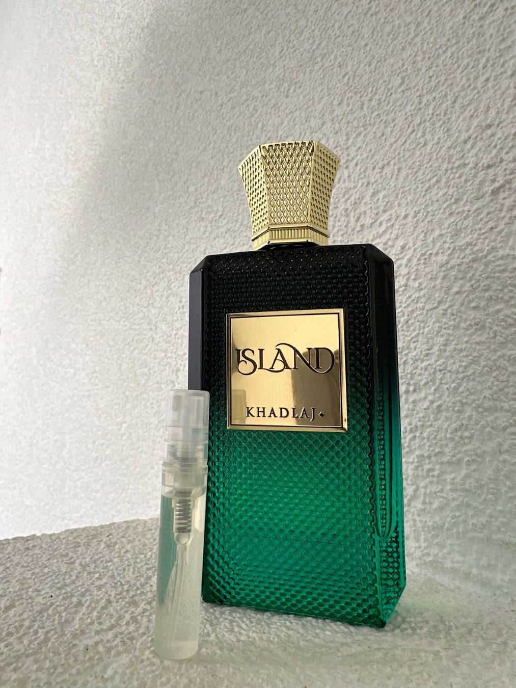 Profumi & Eau de Toilette: Khadlaj island (3ml Abfüllung) – Usato da Lyss venduto da PA0000