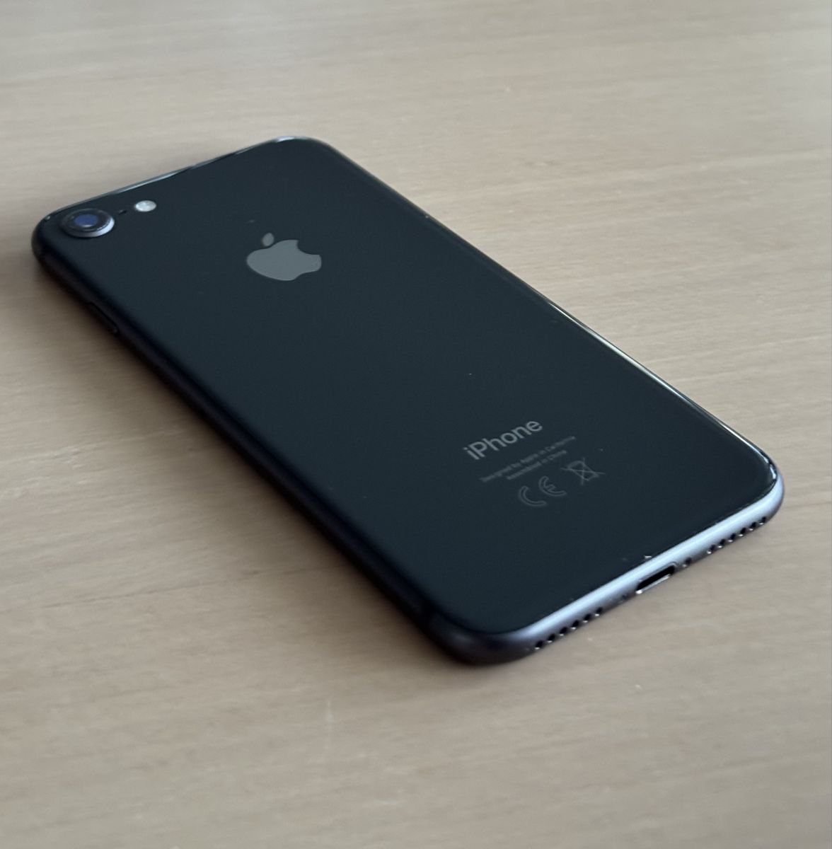 Apple Telefoni cellulari / Smartphones: iPhone 8 64GB Space Grey – Usato da Posieux venduto da dav_nsx8 2