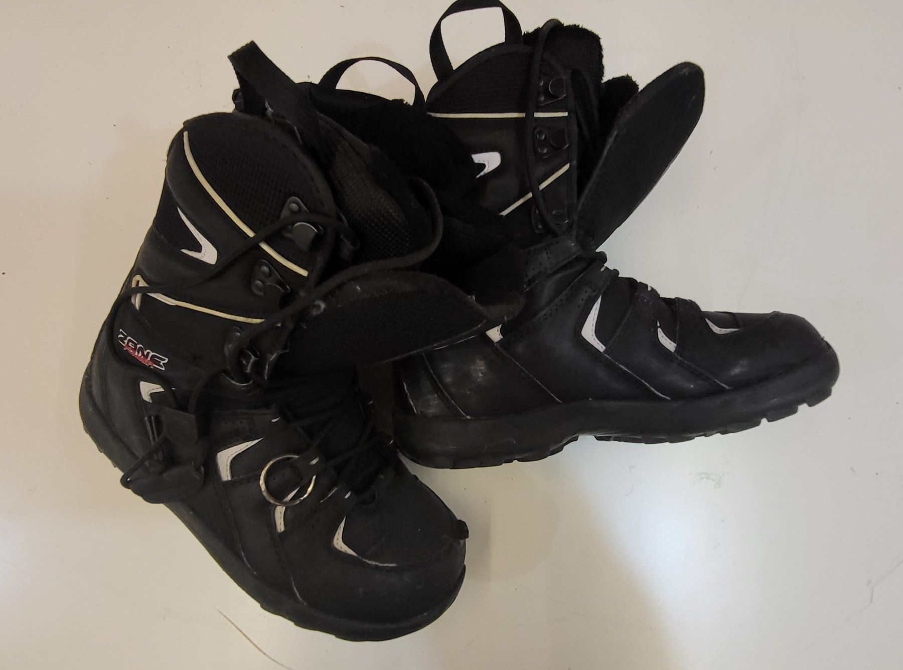Scarpe da uomo: Snowboardschuhe Grösse 40 – Usato da engelberg venduto da Hofi76