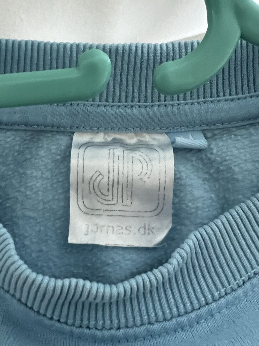 Maglioni & Felpe: Top Zustand: Hellblauer Pullover von Jörnes, Dänemark, S – Usato da Zollikon venduto da lnhw1 4