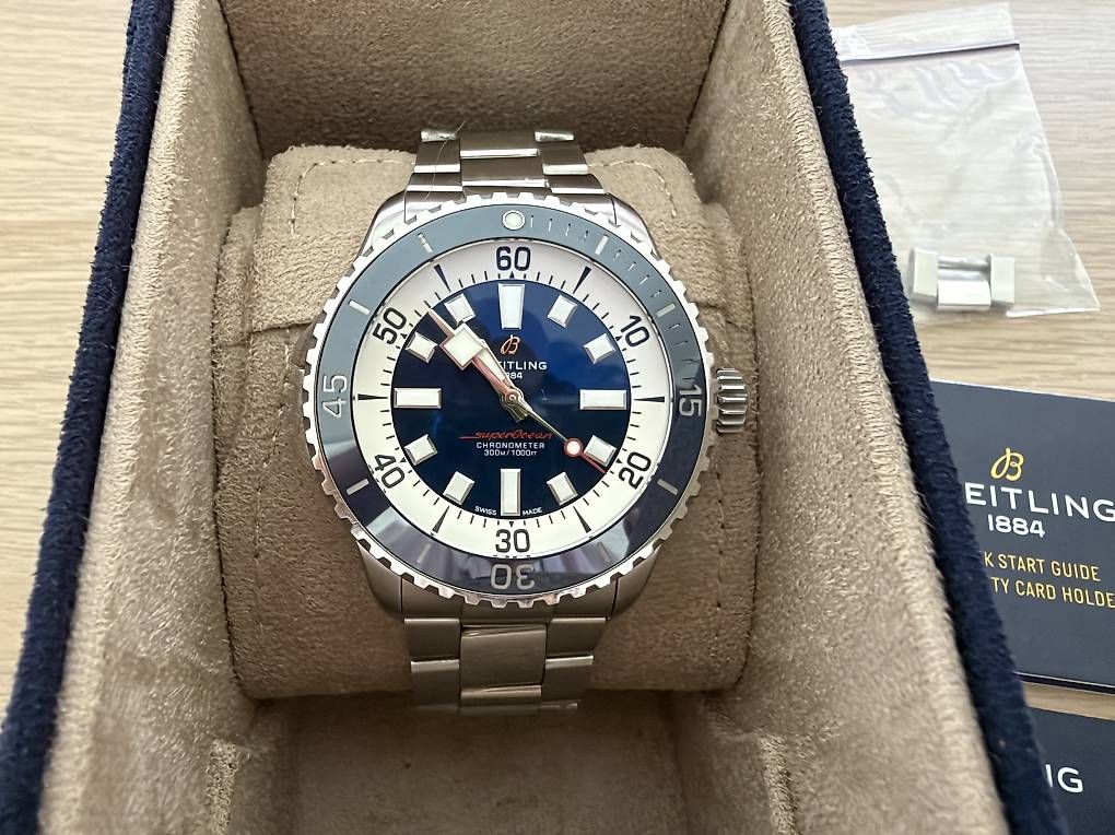 Breitling Montres: Breitling Superocean Automatic 46 FULL SET – D'occasion à Küsnacht ZH par PreLovedLuxury 1