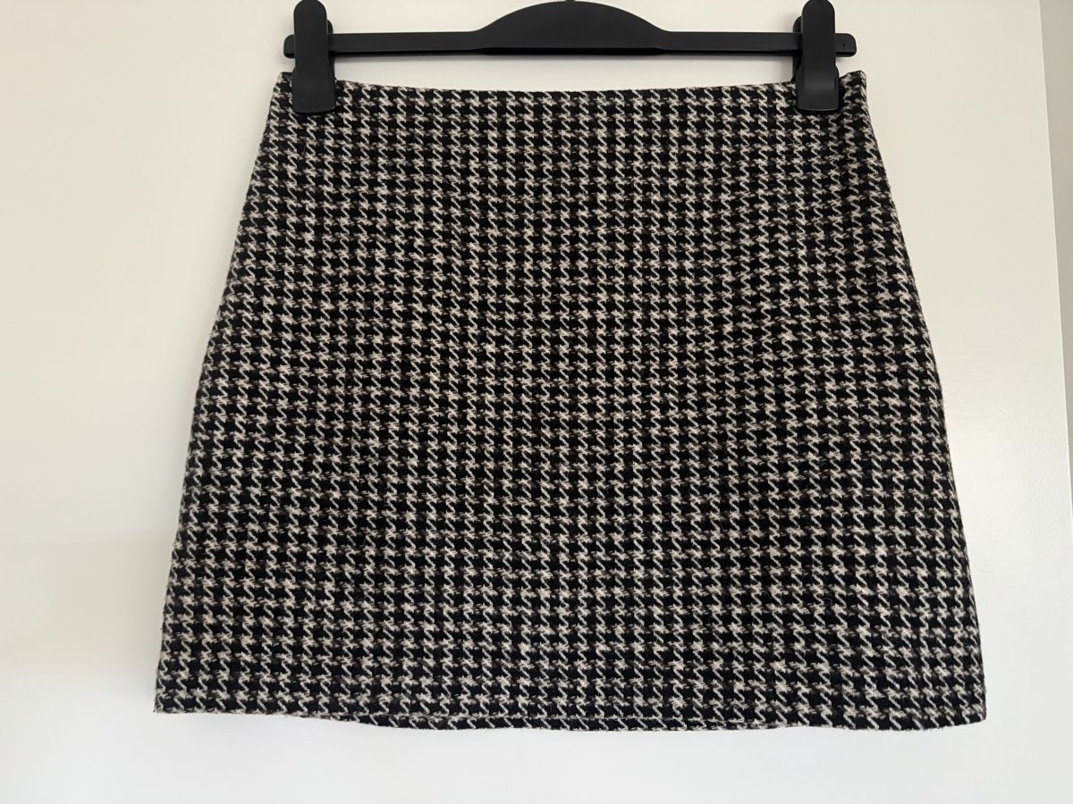 H&M Kleiderpakete: Minijupe 2x – Gebraucht aus Muri b. Bern von waterlily2016 1