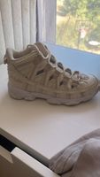 Baskets Fila beige taille 36 neuve