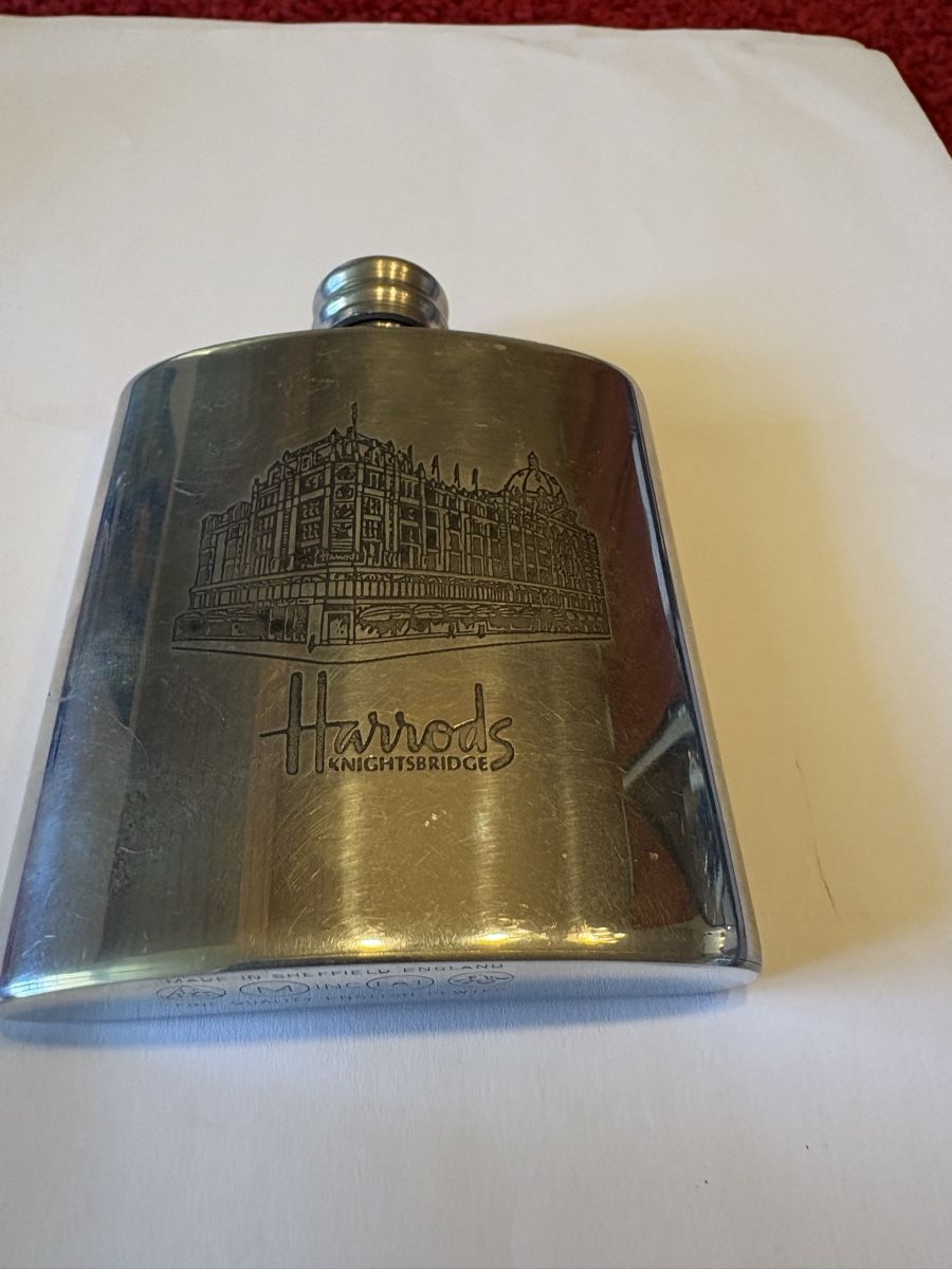 Autres: Harrods flache  – D'occasion à Murten par Tzaugg