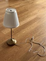 Elegante Wandlampe mit Zugschalter - Goldfarben & Weiss