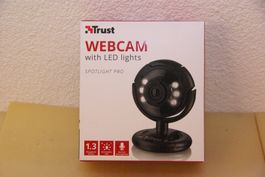 Trust Webcam mit LED Licht, schwarz