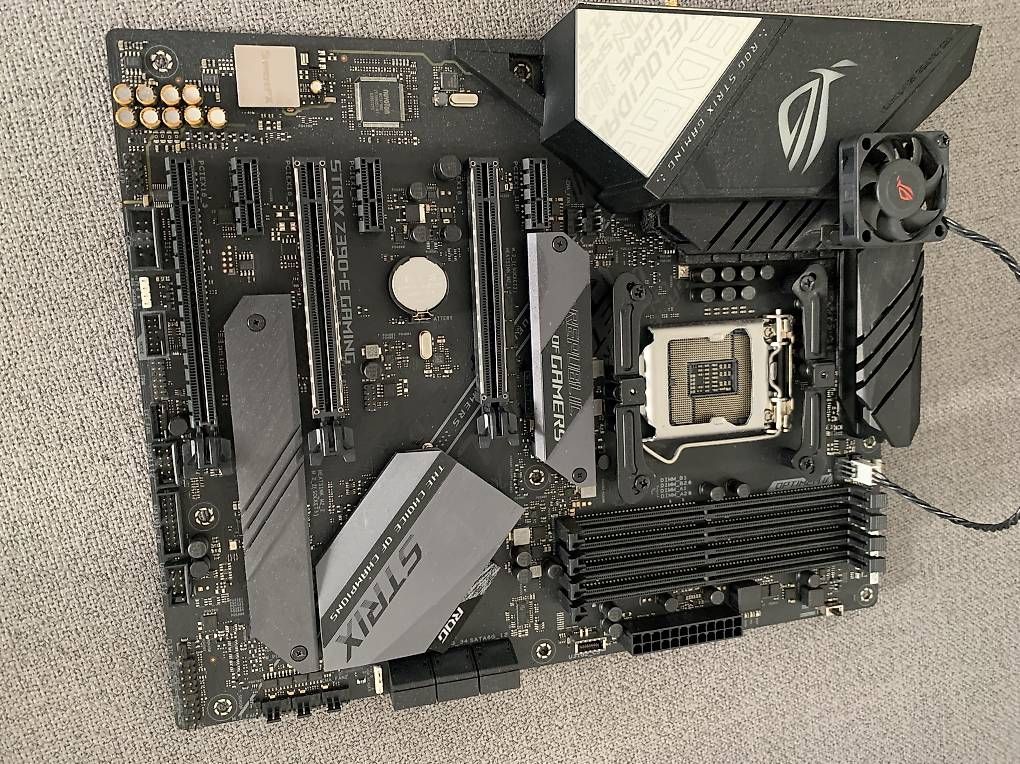Schede madri: ASUS ROG Strix Z390-E Gaming LGA 1151 – Usato da Dietikon venduto da Tom_Dietikon 1