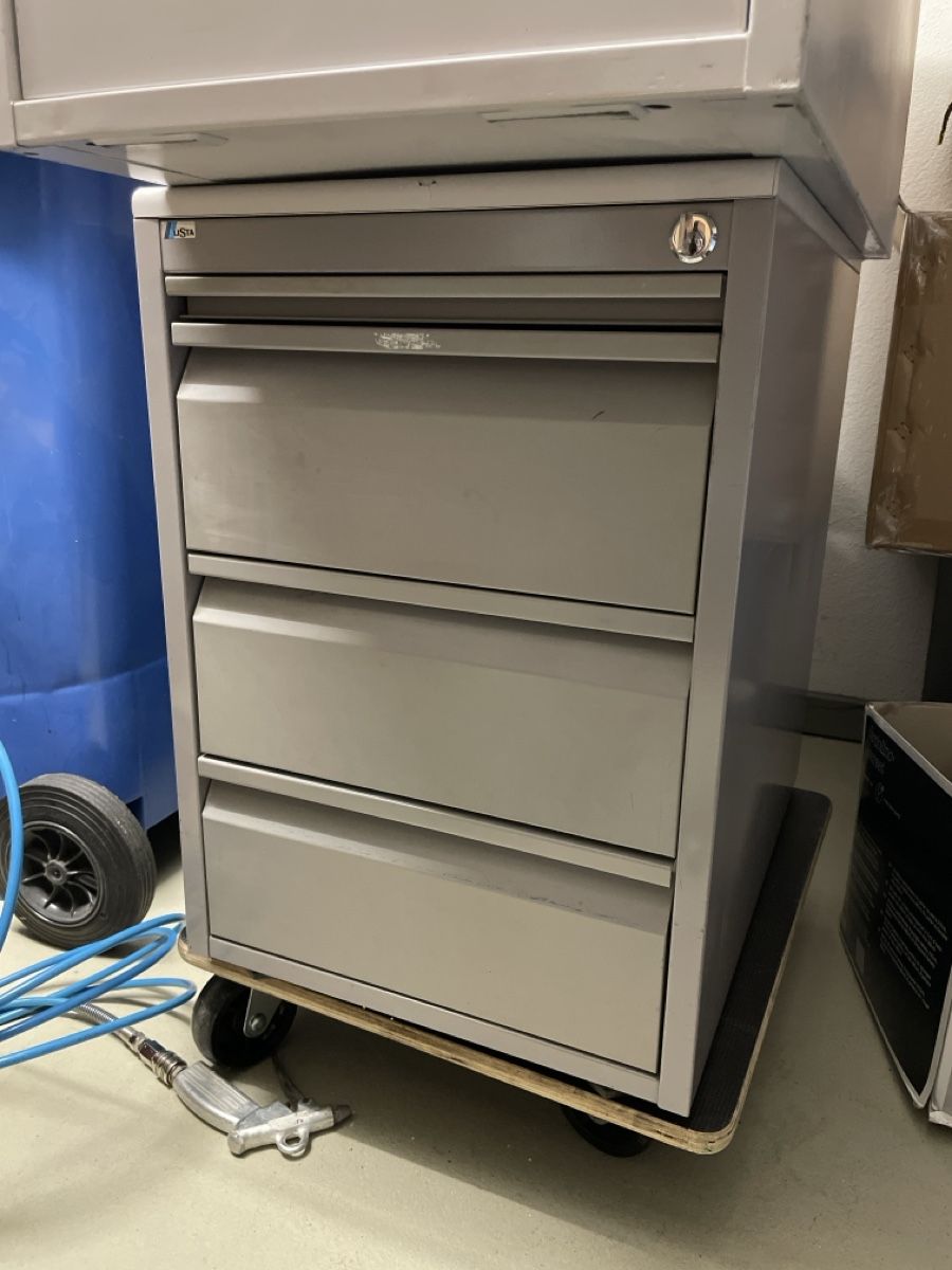 Lista Armoires: Lista Corpus ab 1Fr – D'occasion à Abtwil sg par Kueng.MultiOutlet