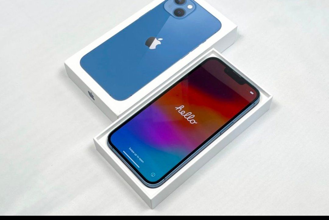 Apple Handys / Smartphones: iPhone 13 (128GB) Akku 100% – Gebraucht aus Luzern von Waince786 1