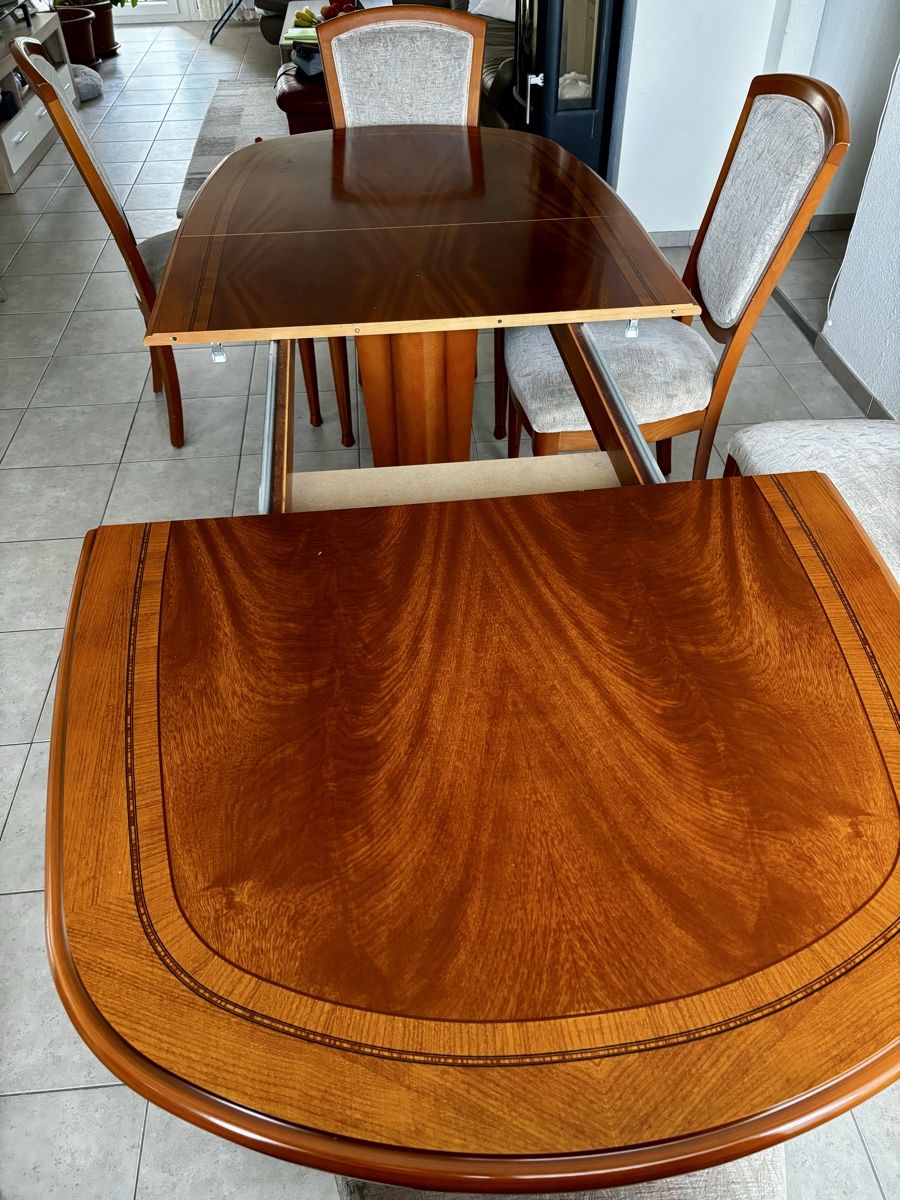 Tavoli: EDEL Baumnuss Massiv Holz Tisch – Usato da Dottikon venduto da Alles-meine 3
